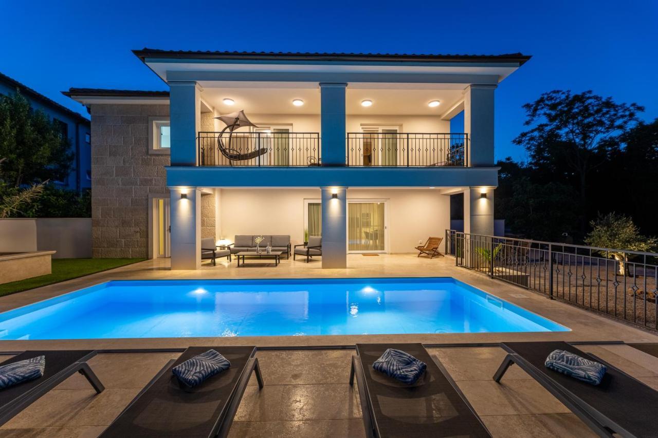 Villa Pafran With Heated Pool Krk クルク エクステリア 写真